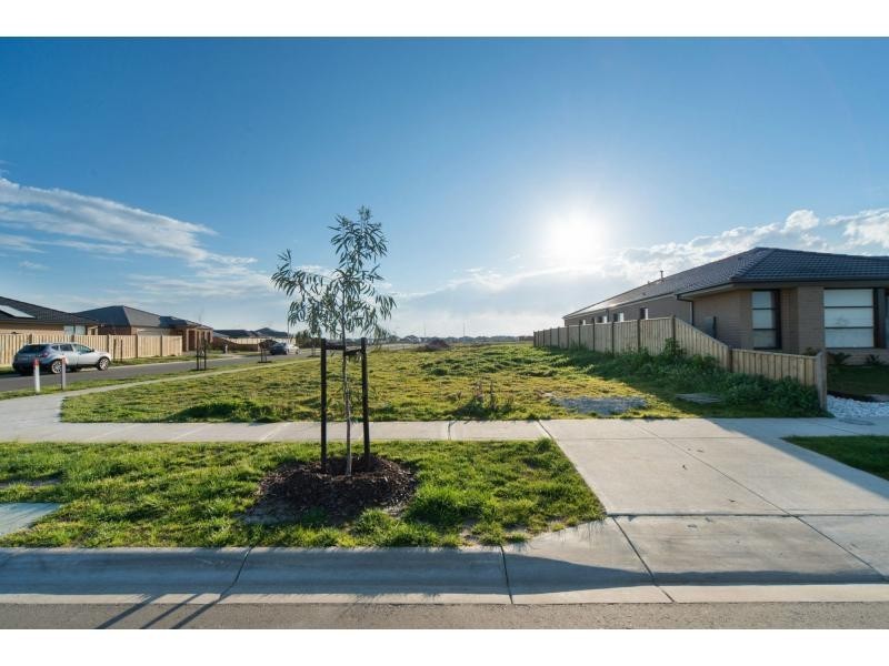 86 Glenelg Street, Casacdes On Clyde, Clyde North VIC 3978