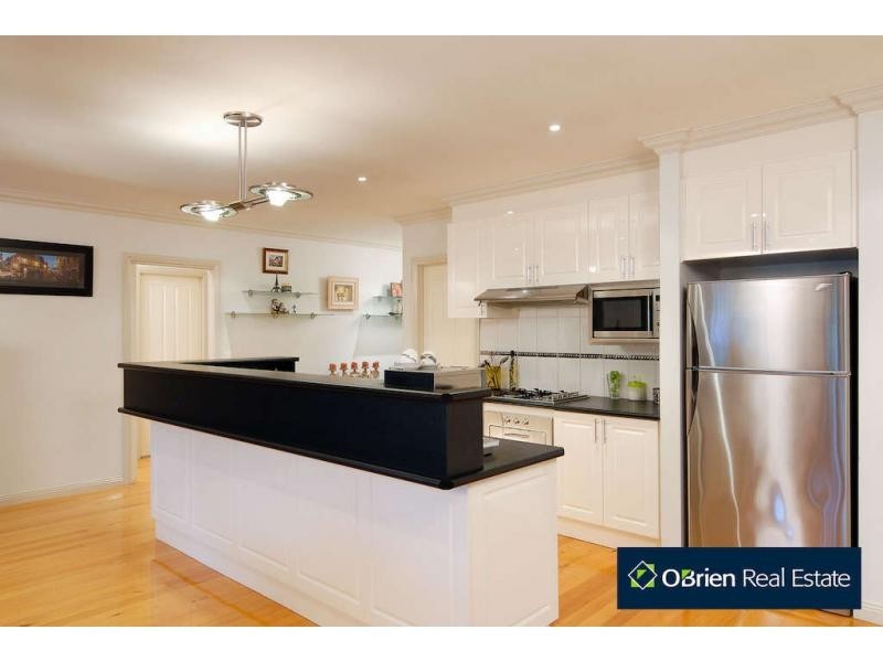 33 Caversham Terrace, Lynbrook VIC 3975