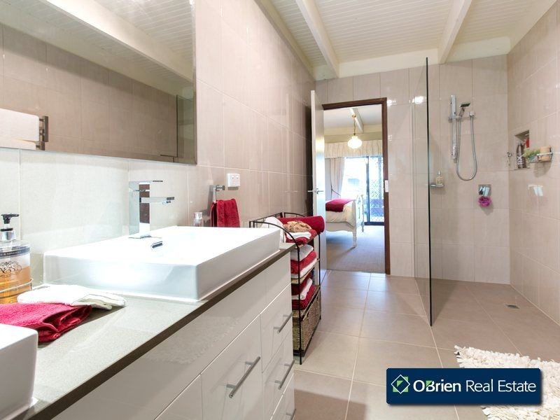 15 Halifax Road, Nar Nar Goon North VIC 3812