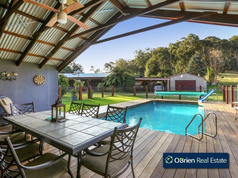 15 Halifax Road, Nar Nar Goon North VIC 3812