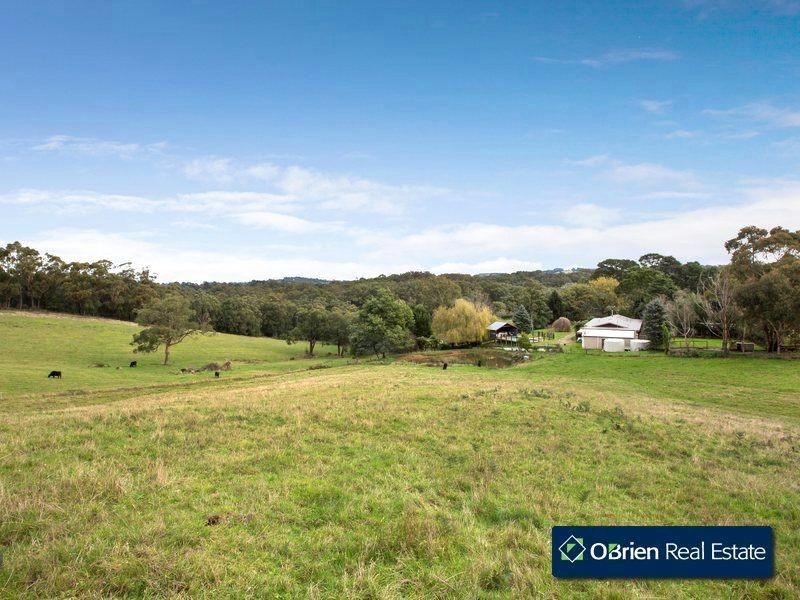 15 Halifax Road, Nar Nar Goon North VIC 3812
