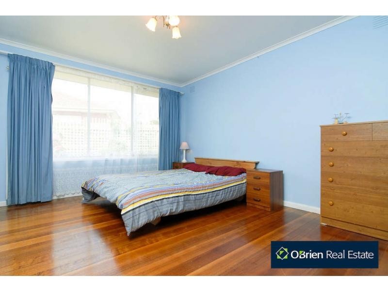 11 Chateau Avenue, Narre Warren VIC 3805