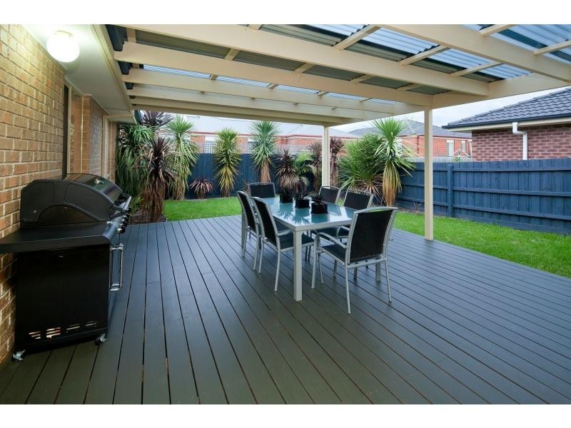 Unit 9/8A Henry St, Koo Wee Rup VIC 3981