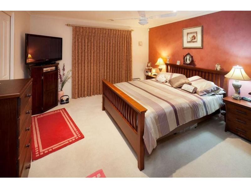 12 Livingstone Blvd, Pakenham VIC 3810