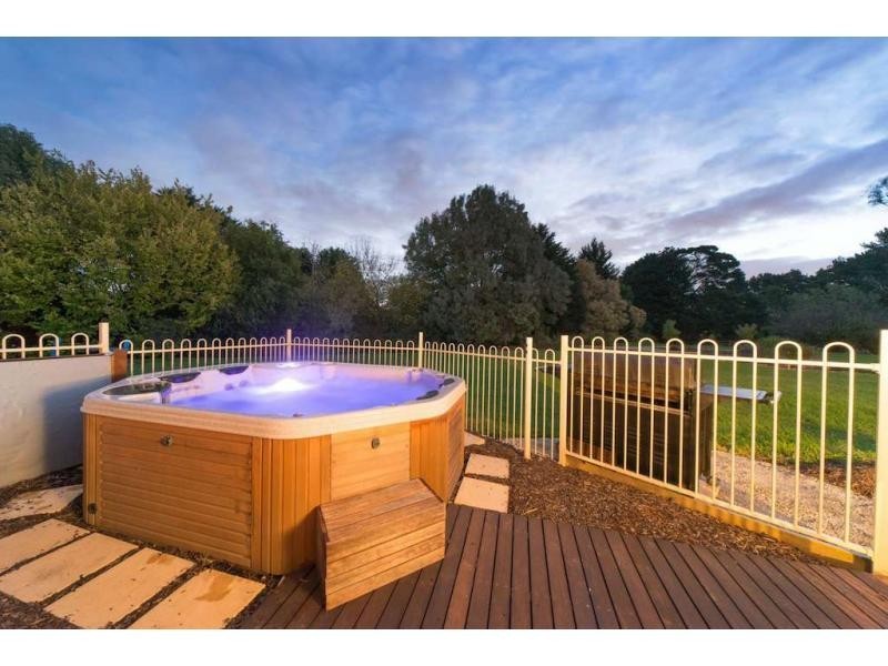 7 Alfred Close, Narre Warren North VIC 3804