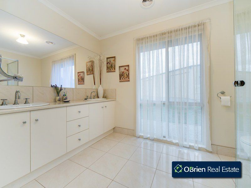 7 Alfred Close, Narre Warren North VIC 3804