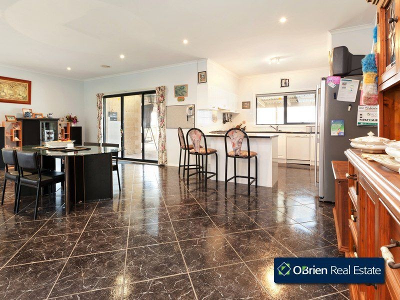 5 Tooradin Esplanade, Tooradin VIC 3980