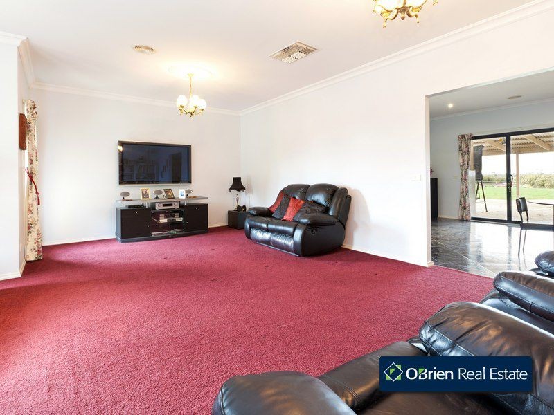 5 Tooradin Esplanade, Tooradin VIC 3980