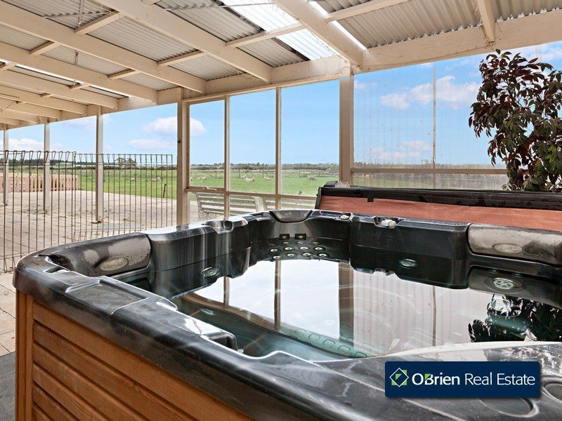 5 Tooradin Esplanade, Tooradin VIC 3980
