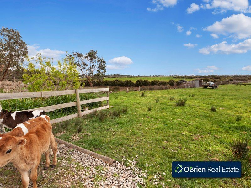 5 Tooradin Esplanade, Tooradin VIC 3980