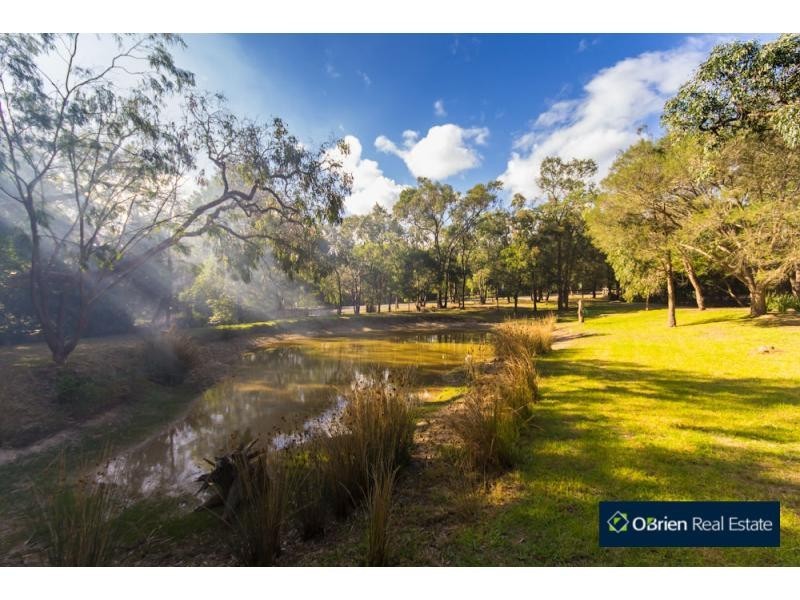 27 Altarnun Road, Langwarrin VIC 3910