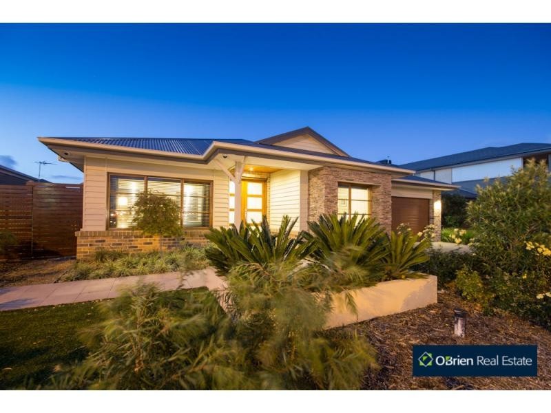 20 Brookwater Parade, Lyndhurst VIC 3975