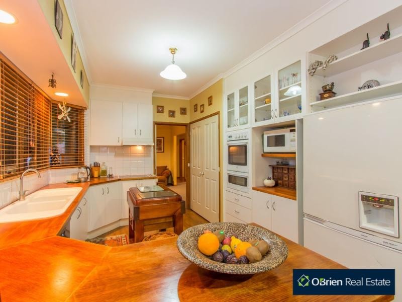 8 Eagle Court, Blind Bight VIC 3980