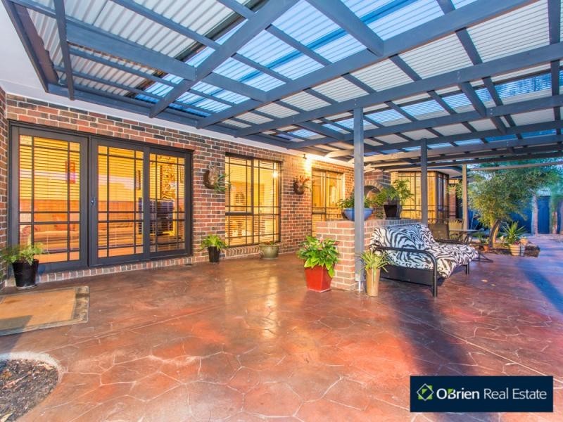 8 Eagle Court, Blind Bight VIC 3980