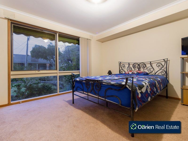 1/6 Averne Street, Cranbourne VIC 3977