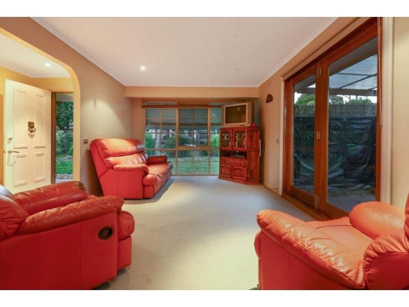 26 Cheviot Avenue, Berwick VIC 3806