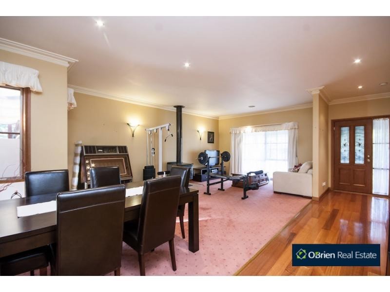 33 Bevnol Road, Langwarrin VIC 3910