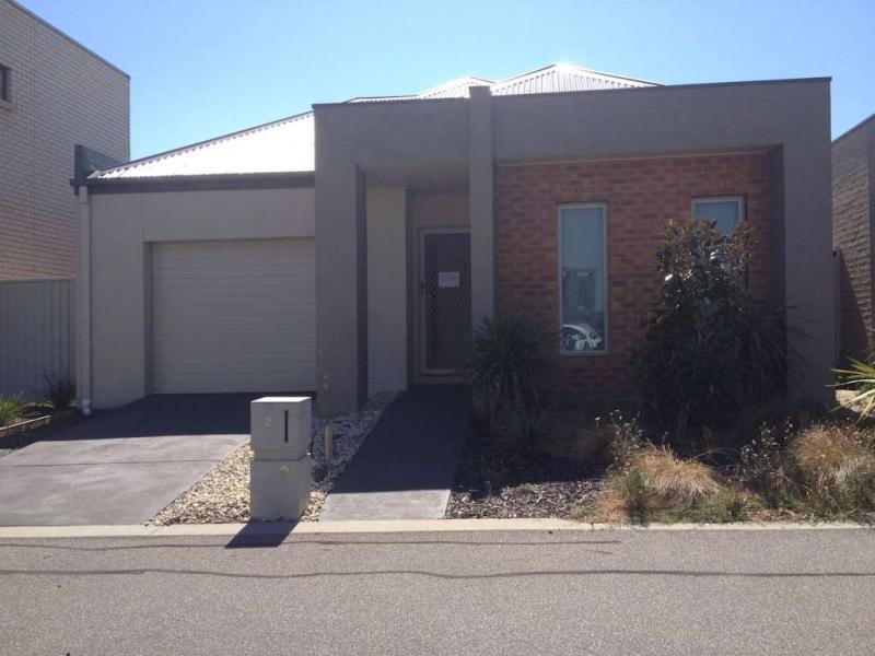 2 Leicester Square, Pakenham VIC 3810
