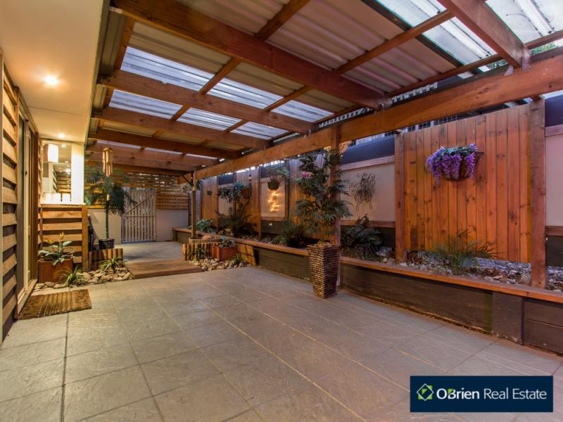 61 Glenalva Parade, Cannons Creek VIC 3977
