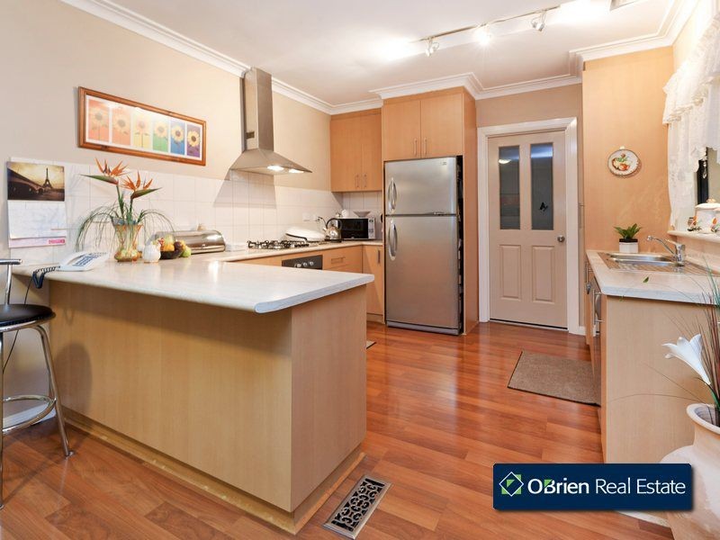 12 Lyall Road, Berwick VIC 3806