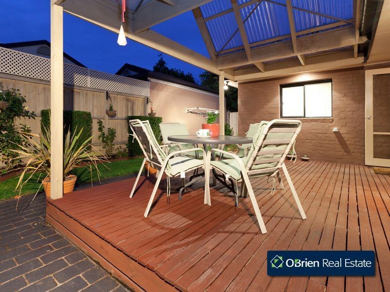 12 Lyall Road, Berwick VIC 3806