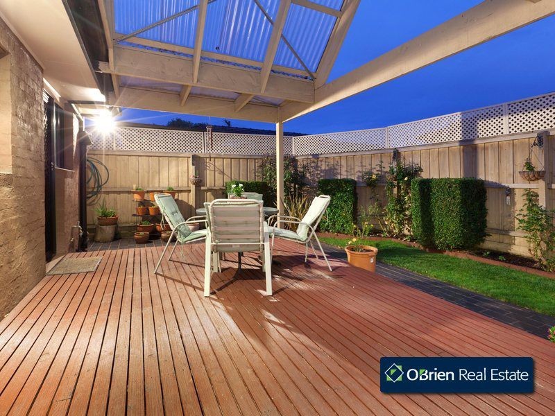 12 Lyall Road, Berwick VIC 3806