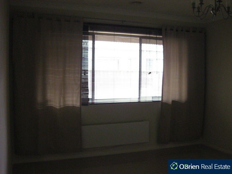 101 Viewgrand Drive, Berwick VIC 3806