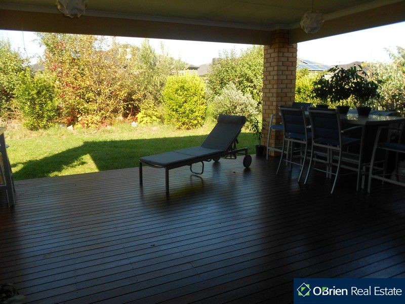 57 Golf Links Road, Berwick VIC 3806