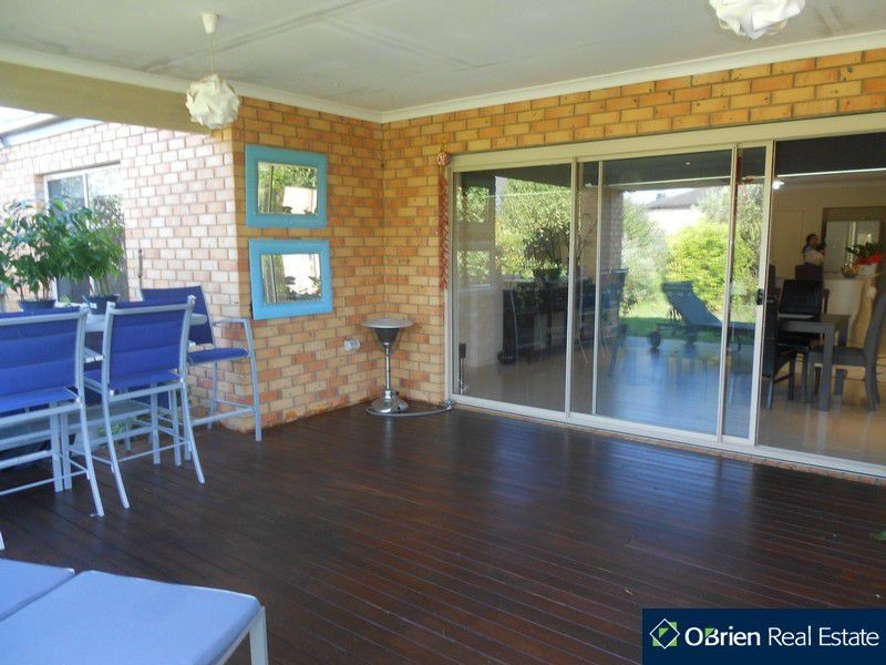 57 Golf Links Road, Berwick VIC 3806