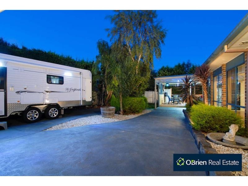 12 Mercy Court, Narre Warren South VIC 3805