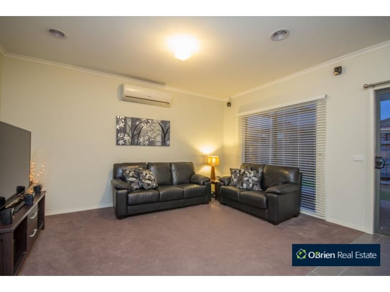 5 Manna Row, Officer VIC 3809