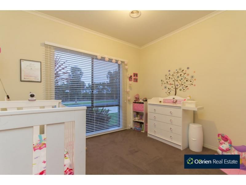 5 Manna Row, Officer VIC 3809