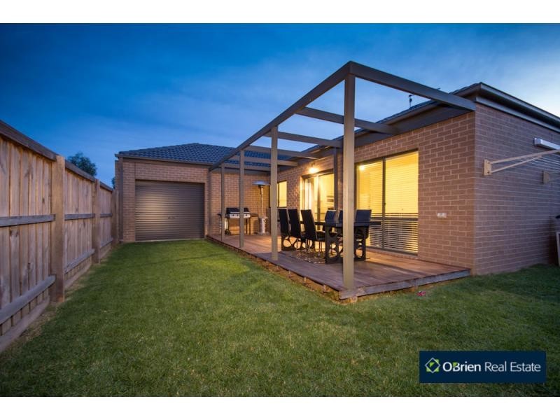 5 Manna Row, Officer VIC 3809