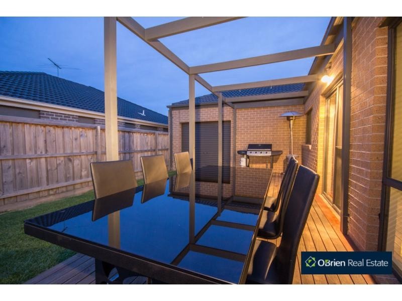 5 Manna Row, Officer VIC 3809