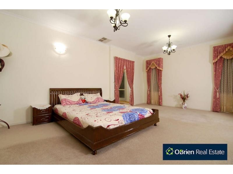 16 View Park Circuit, Narre Warren South VIC 3805
