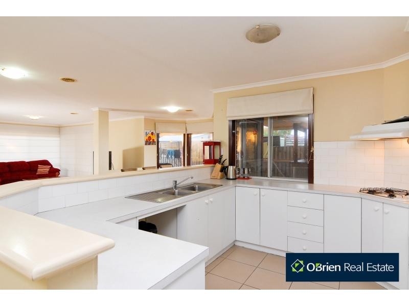 14 Crabill Walk, Narre Warren South VIC 3805