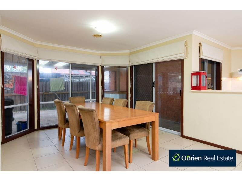 14 Crabill Walk, Narre Warren South VIC 3805