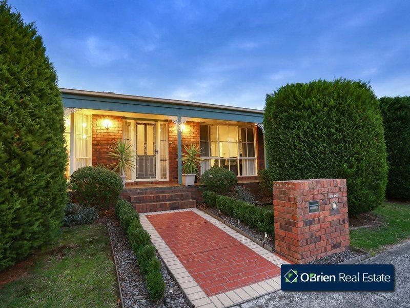 51 Collins Crescent, Berwick VIC 3806