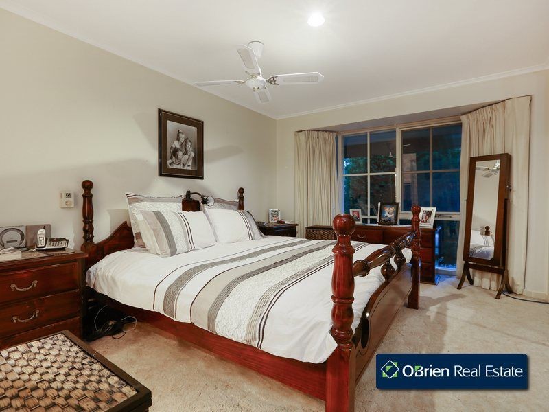 51 Collins Crescent, Berwick VIC 3806