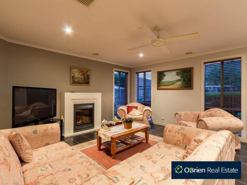 40 Majestic Boulevard, Cranbourne VIC 3977