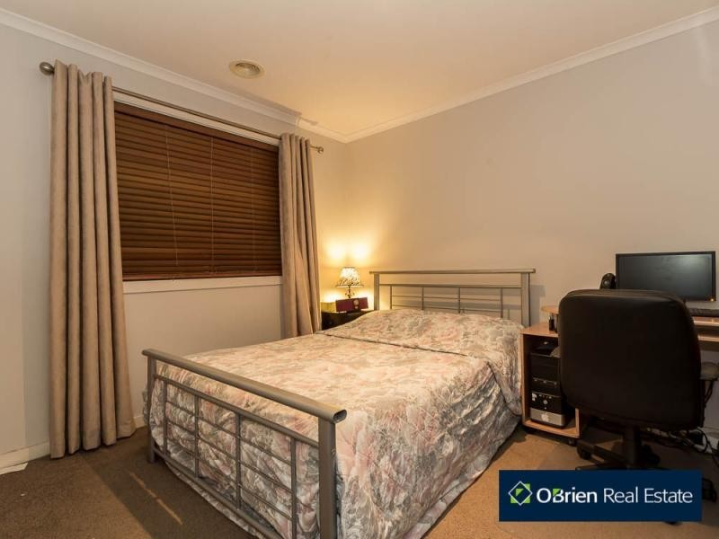 40 Majestic Boulevard, Cranbourne VIC 3977