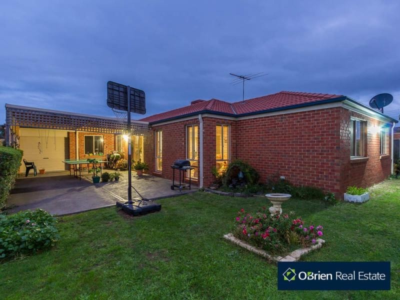 40 Majestic Boulevard, Cranbourne VIC 3977
