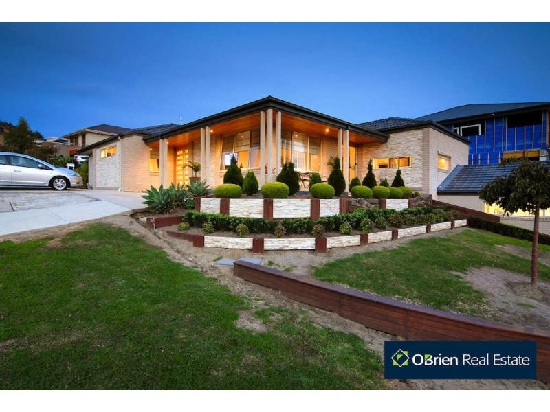 49 Leemak Crescent, Berwick VIC 3806
