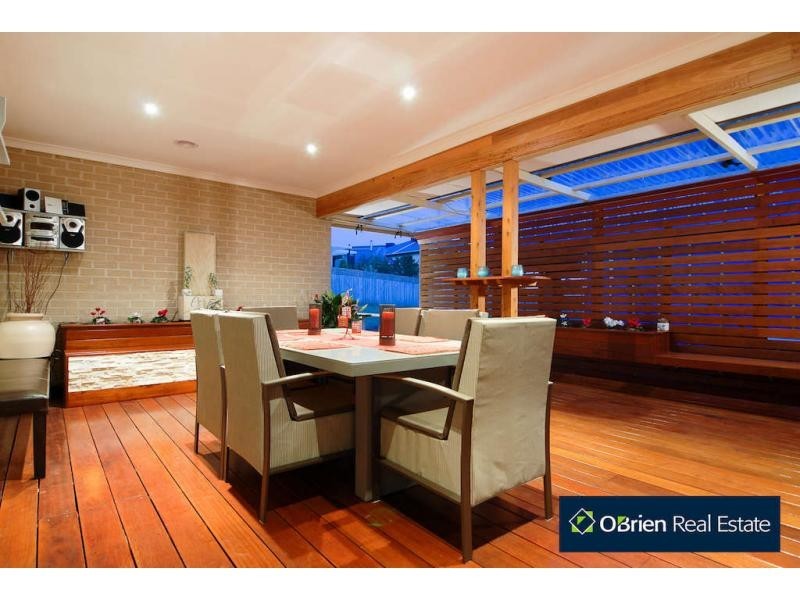 49 Leemak Crescent, Berwick VIC 3806