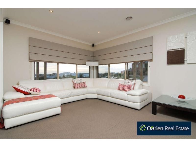 49 Leemak Crescent, Berwick VIC 3806