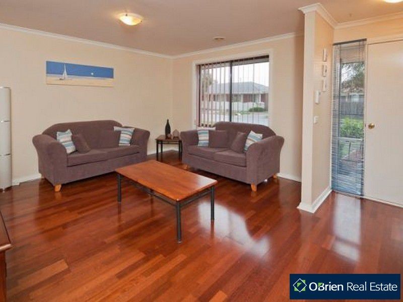 1 Alberton Drive, Cranbourne West VIC 3977