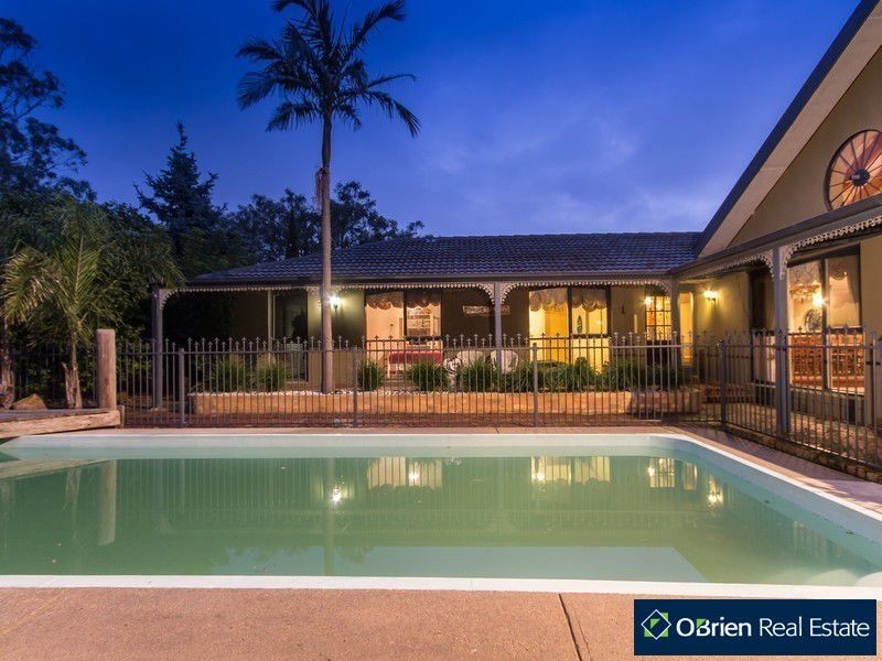 85 Roslyn Road, Cranbourne South VIC 3977