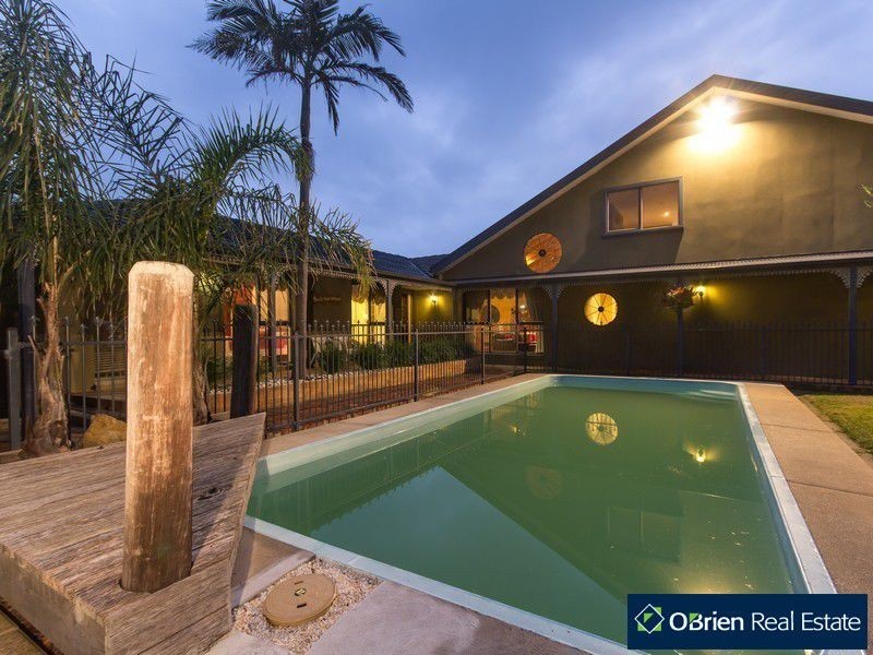 85 Roslyn Road, Cranbourne South VIC 3977