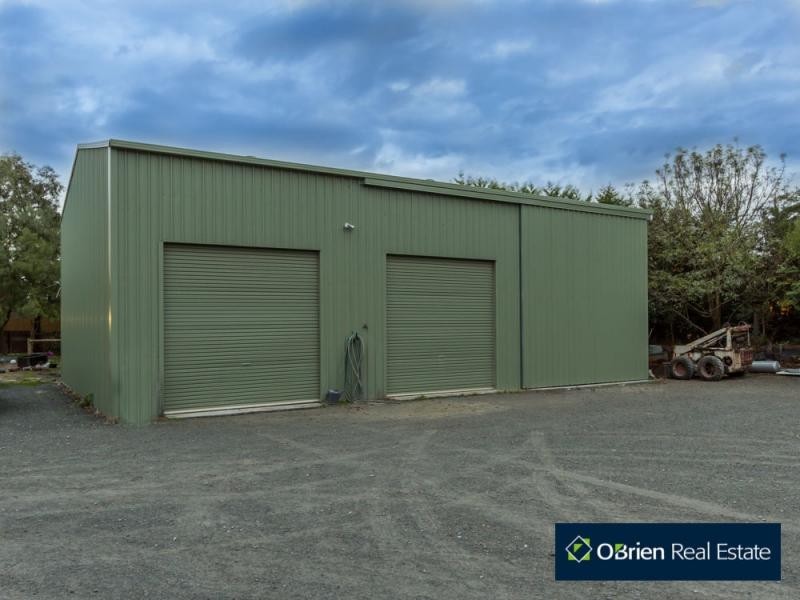 211 Smiths Lane, Cranbourne South VIC 3977