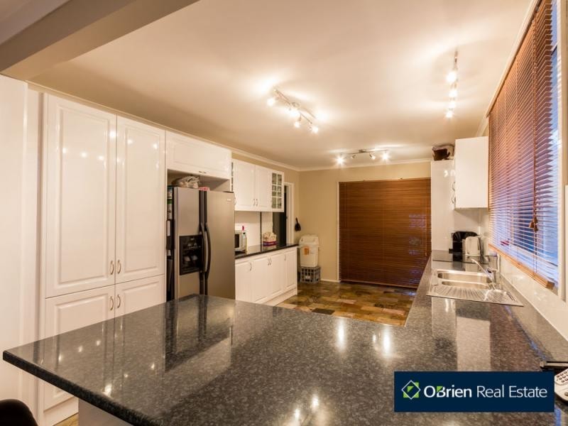 211 Smiths Lane, Cranbourne South VIC 3977